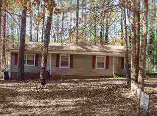 710 S Walnut St, Carthage, NC 28327