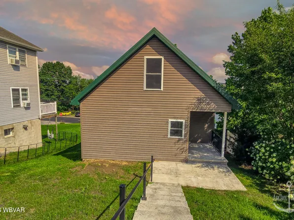 2227 Riverside Dr, South Williamsport, PA 17702