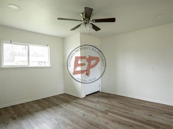 4th image of 107 Shirley Dr