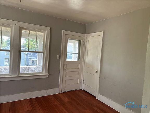 3rd image of 728 Plymouth St