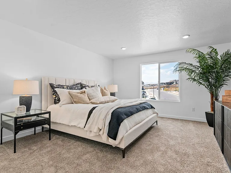 222 E Glencoe Dr — Photo 6