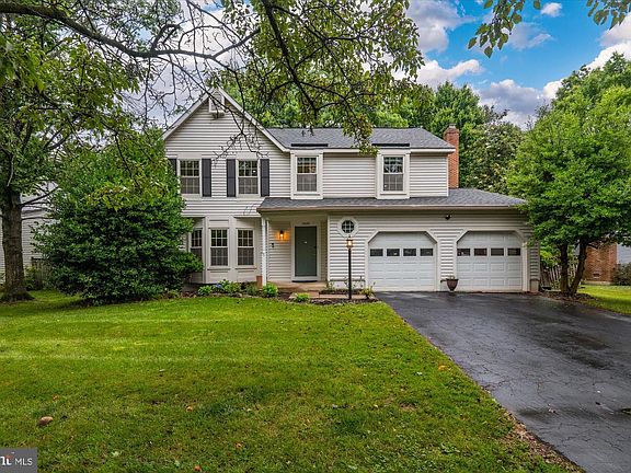 2nd image of 14045 Saddle River Dr