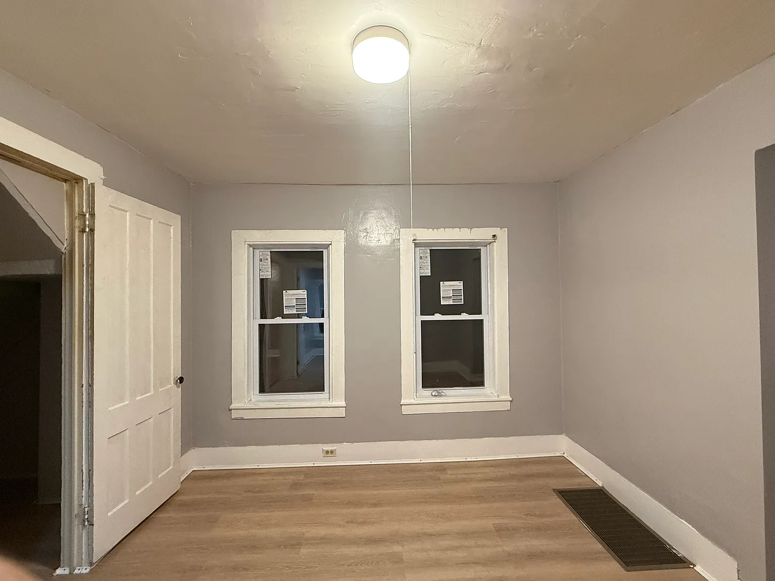 1225 W Belden Ave — Photo 2