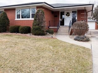 7850 Madison Ave, Munster, IN 46321