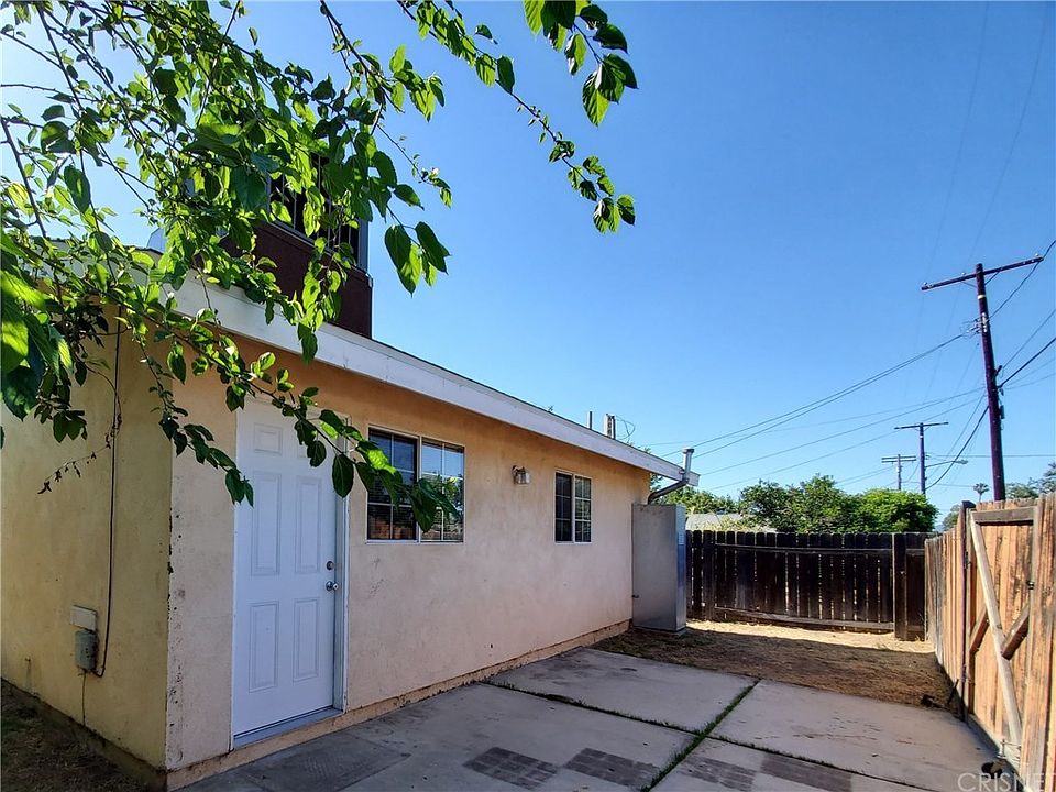 1st image of 5644 Lasaine Ave