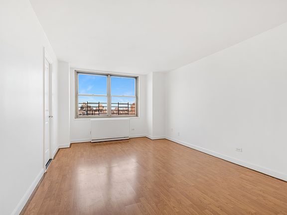 5th image of 301 E 79th St APT 29A