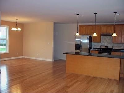 4th image of 1737 Lake Ave