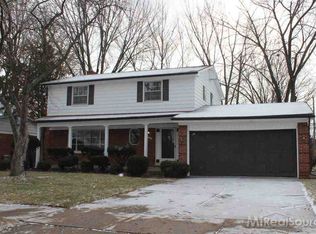 11368 Briarcliff Dr, Warren, MI 48093