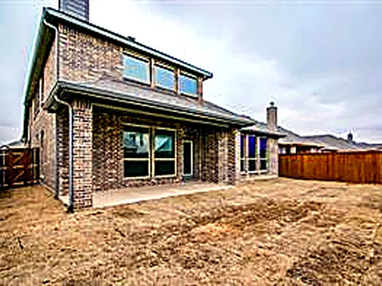 2212 Long Park Ave — Photo 12