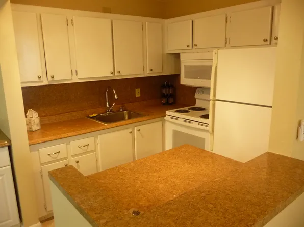 446 Durham Cir, Deerfield Beach, FL 33442