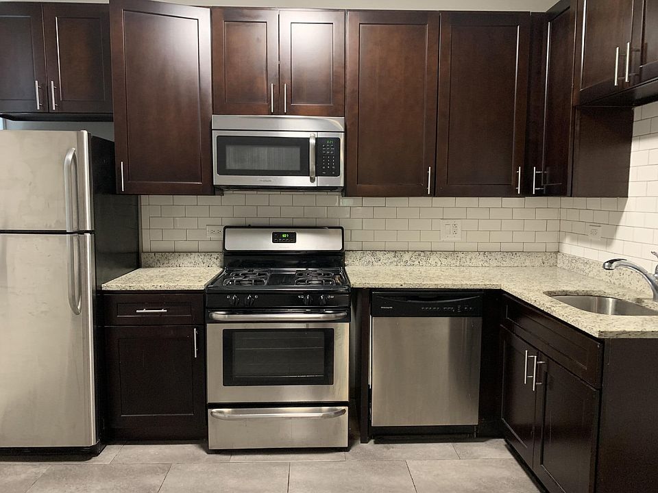 1st image of 3404 N Elaine Pl #2