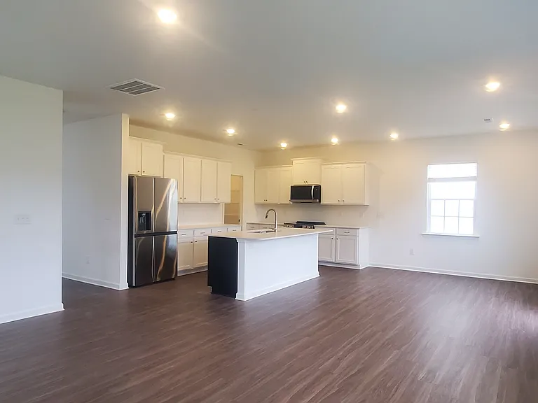 5537 Hydrangea St — Photo 12
