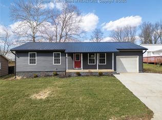 330 Belvue Dr, Hurricane, WV 25526