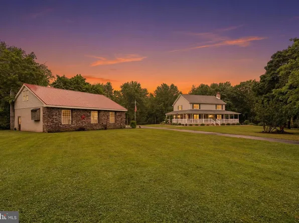 37 School Rd, Schwenksville, PA 19473