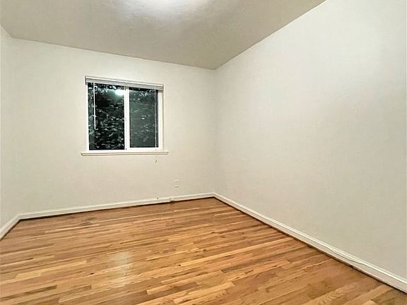 5th image of 1820-1850 N Killingsworth St #5