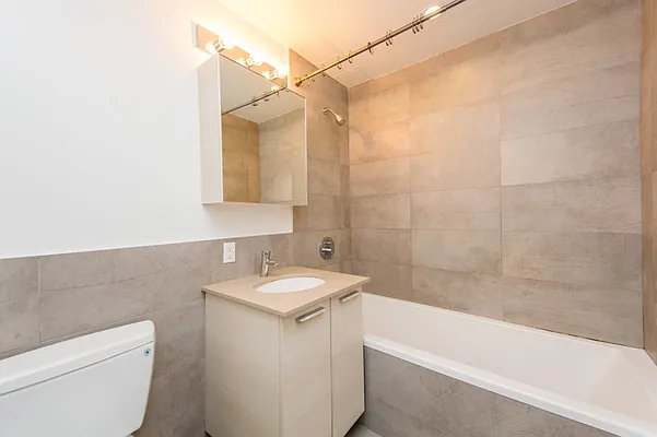 Rented by MNS | media 33