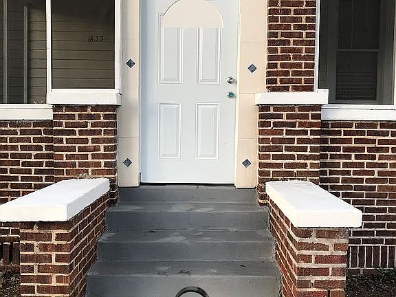 3rd image of 1433 W 8th St