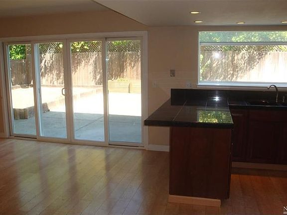 5th image of 476 Casa Verde Cir