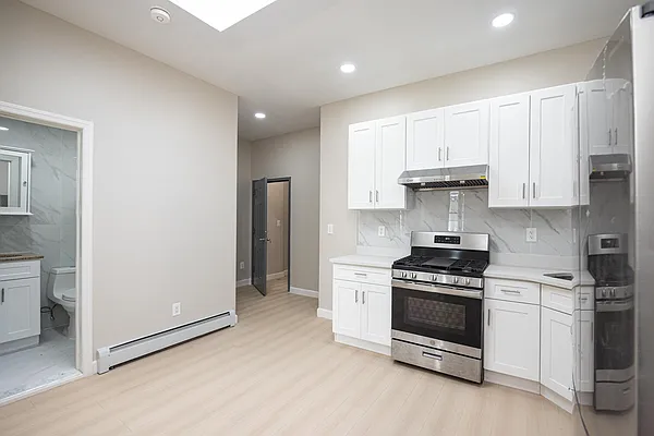 Rented by Oxford Property Group | media 18