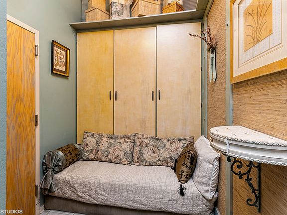 3rd image of 1631 S Michigan Ave APT 308