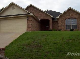 157 Pleasantwood Dr, Maumelle, AR 72113