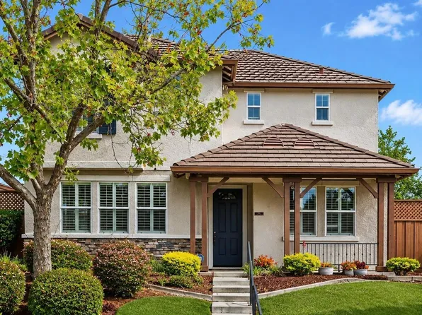 586 Dutch Elm Dr, Hercules, CA 94547