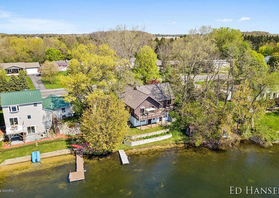 9776 Myers Lake Ave NE, Rockford, MI 49341 | Zillow