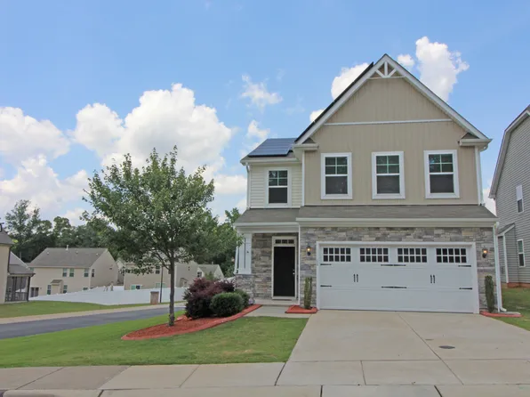 11 Roterham Dr, Clayton, NC 27527