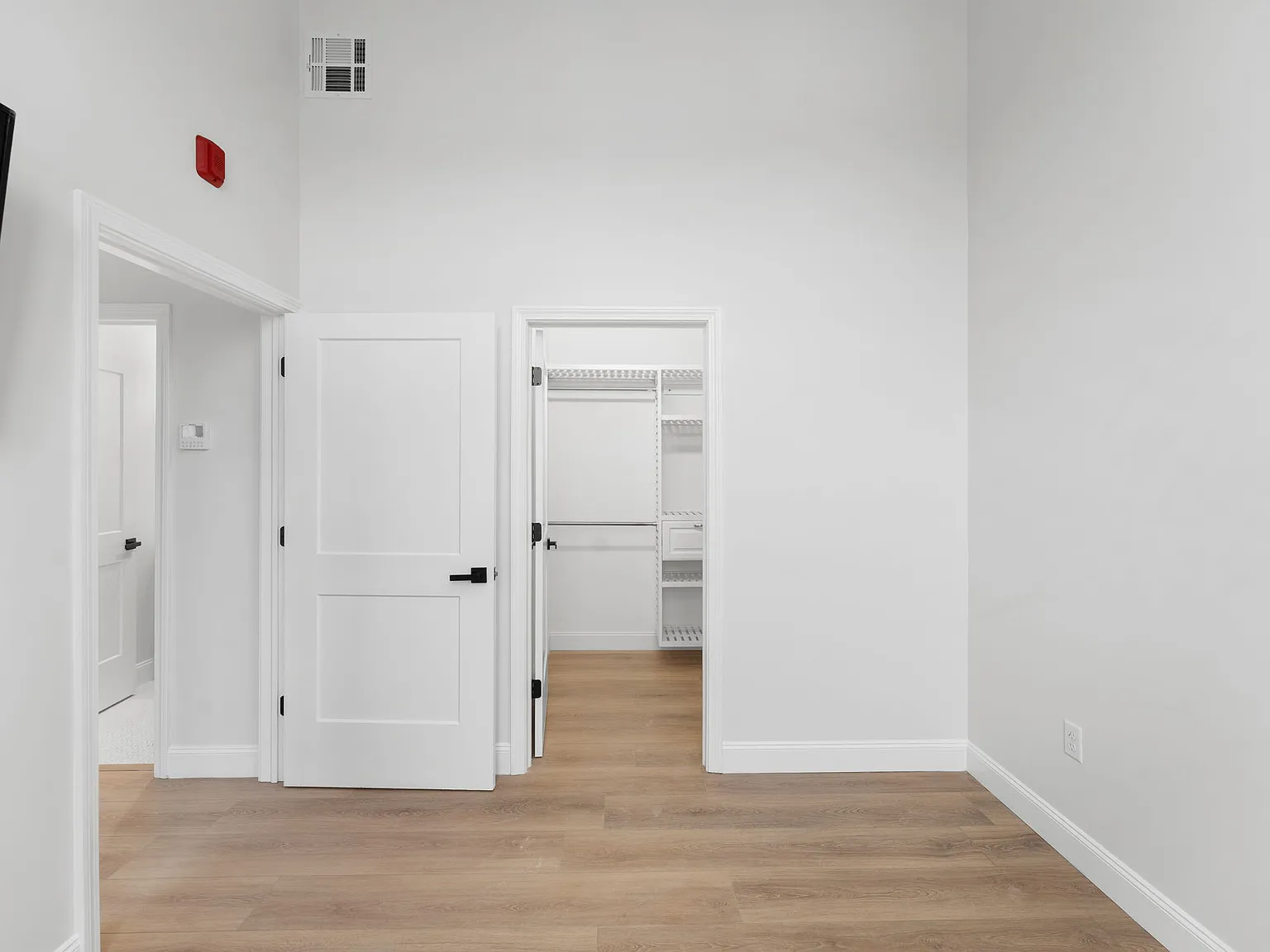 1 bed, 600 sqft, $1,800 — Photo 4