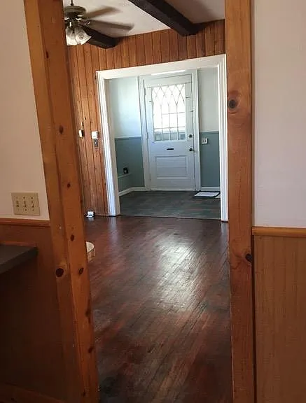 119 W Burke St — Photo 6
