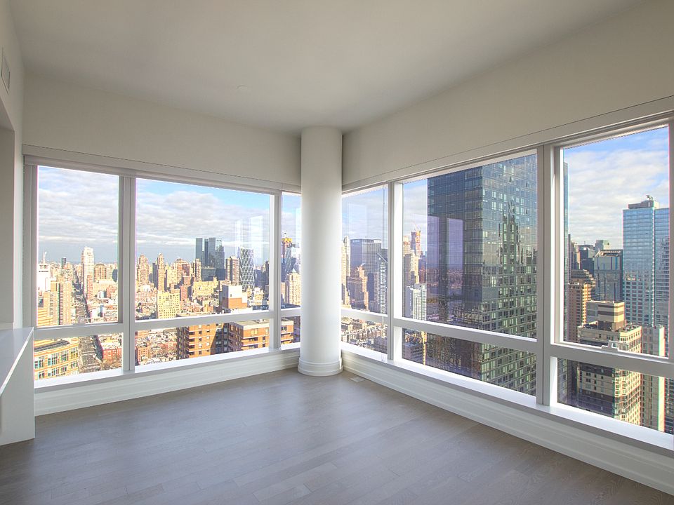 1st image of 555 10th Ave APT 45O