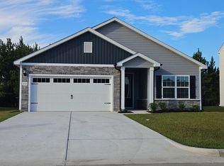 210 S Umbrella Palm Dr, Hampstead, NC 28443