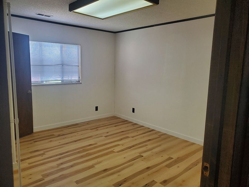 12 x 13' Bedroom window
