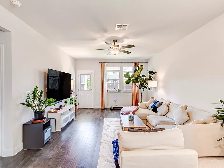 15805 Oglethorpe Dr — Photo 15