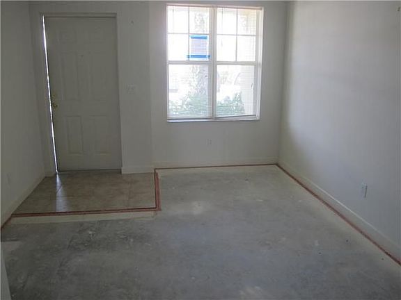 2nd image of 2543 Creekside Dr