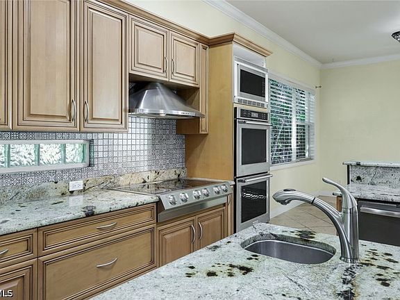 3rd image of 13760 Willow Bridge Dr