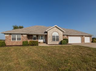 217 Gloriosa Ln, Sparta, MO 65753