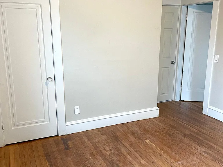 866 Smith St #1 — Photo 8