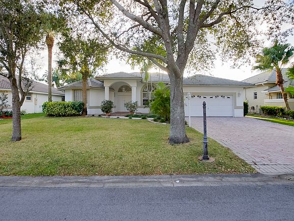 4th image of 4362 NW 67th Ave