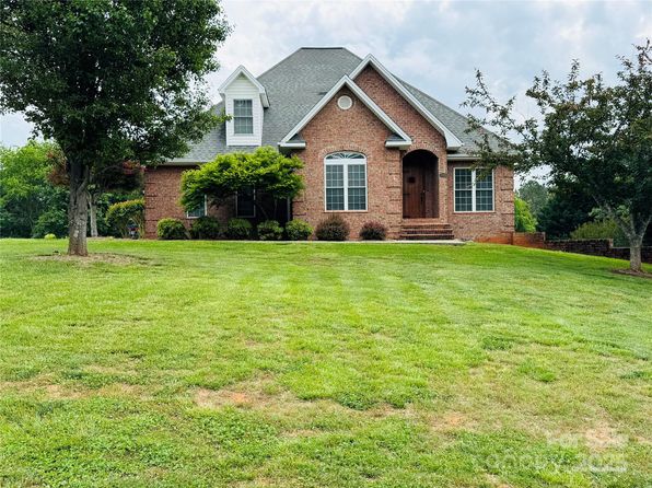 5518 Land Harbour Dr, Granite Falls, NC 28630
