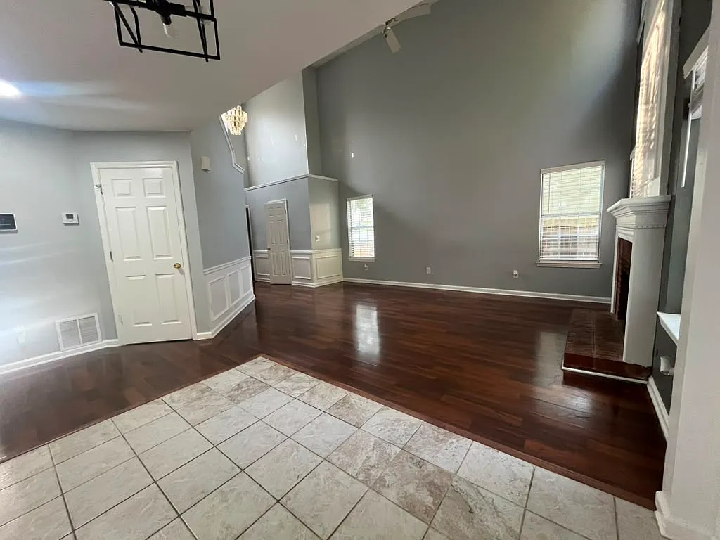 3 bed, 1986 sqft, $2,750 — Photo 3