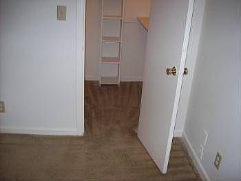 4th image of 6401 Woodbend Dr