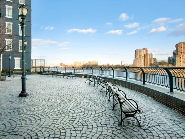 530 East 72nd Street image 12 of 21