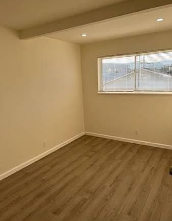 4th image of 60 Paloma Ave APT C