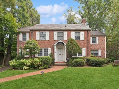 22 Elliot Road, Great Neck, NY, 11021