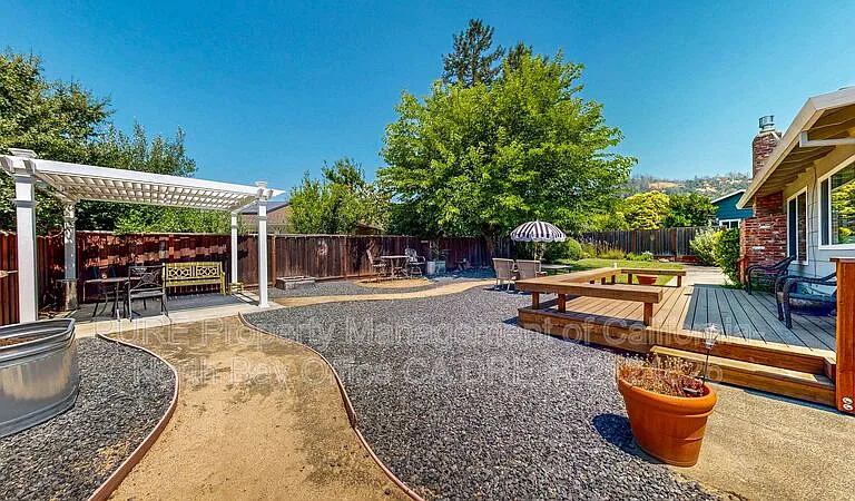 5617 Dupont Dr — Photo 29