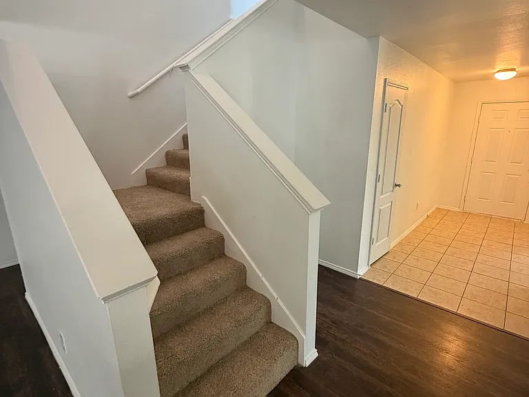 1223 Alhambra Dr — Photo 14