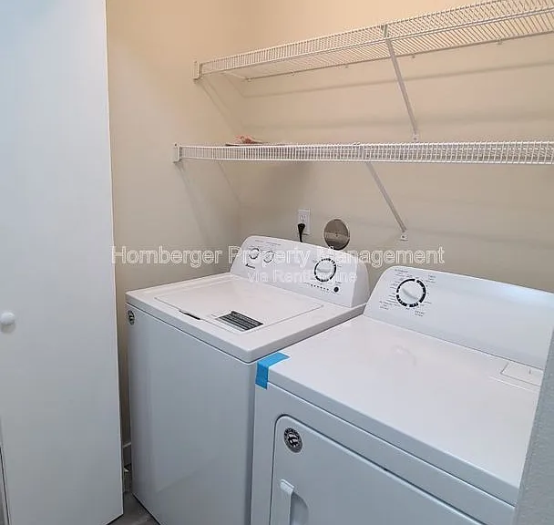 1924 N Crestline St #1 — Photo 9