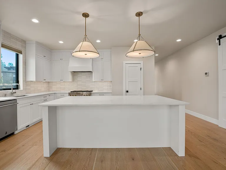 2971 NW Polarstar Ave — Photo 16