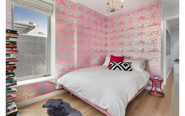 Sold by Douglas Elliman | media 10